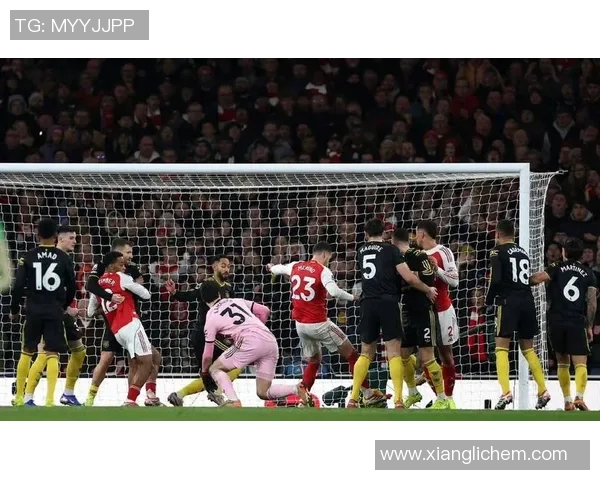 英超强强对话！曼联力争晋级欧冠八强，阿贾克斯或成绊脚石